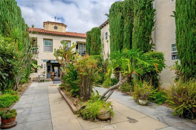 617 E Garfield 209A, Glendale, CA 91205