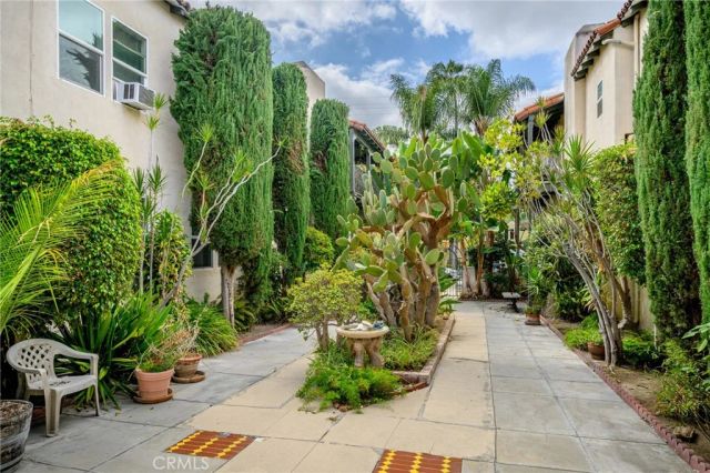 617 E Garfield 209A, Glendale, CA 91205