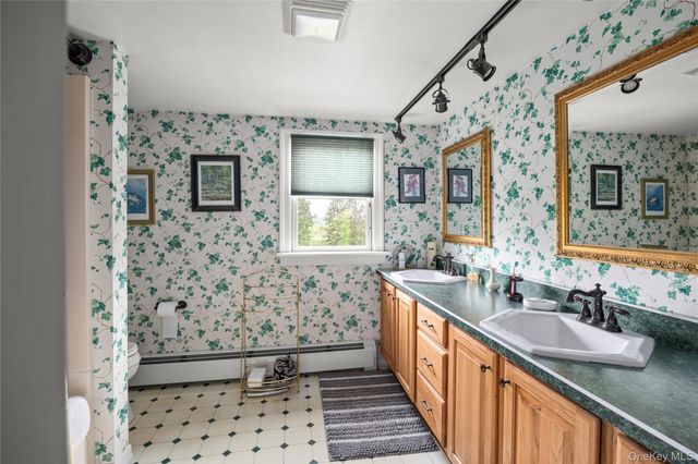 2727 County Route 8, Elizaville, NY 12523