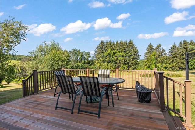 2727 County Route 8, Elizaville, NY 12523
