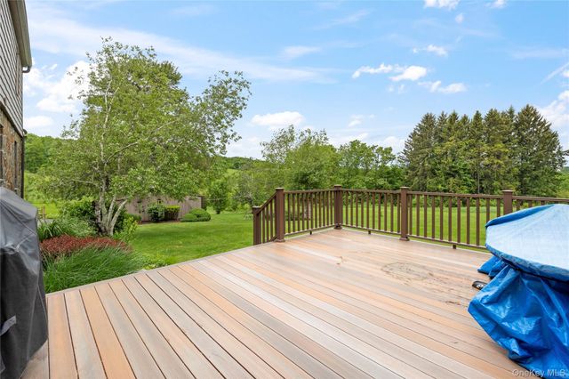 2727 County Route 8, Elizaville, NY 12523