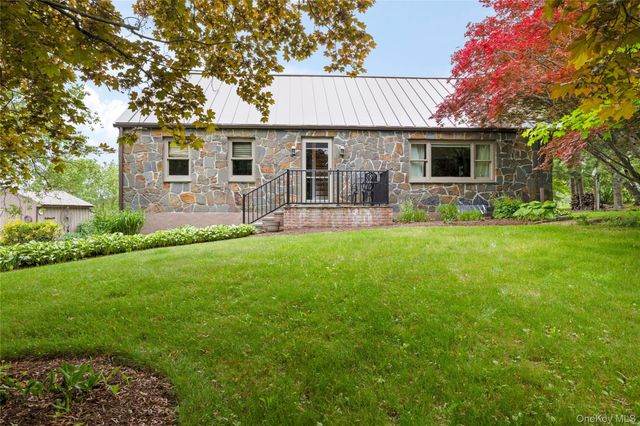 2727 County Route 8, Elizaville, NY 12523