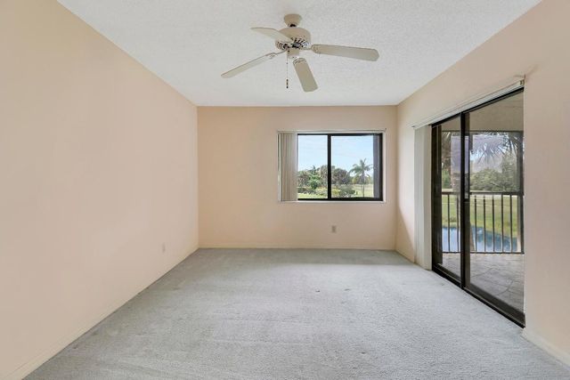 6333 SE Williamsburg Drive 204, Hobe Sound, FL 33455
