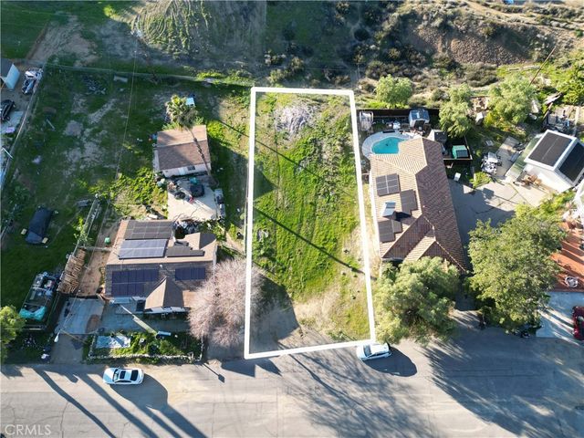 415 N SCRIVENER, Lake Elsinore, CA 92530