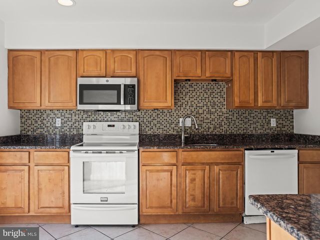 9900 TAMBAY CT, Montgomery Village, MD 20886