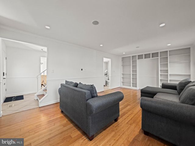 9900 TAMBAY CT, Montgomery Village, MD 20886