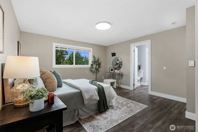 5330 158th Place SW, Edmonds, WA 98026