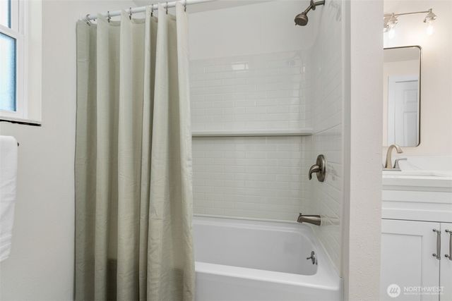 5330 158th Place SW, Edmonds, WA 98026