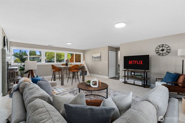 5330 158th Place SW, Edmonds, WA 98026