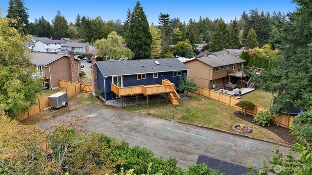 5330 158th Place SW, Edmonds, WA 98026