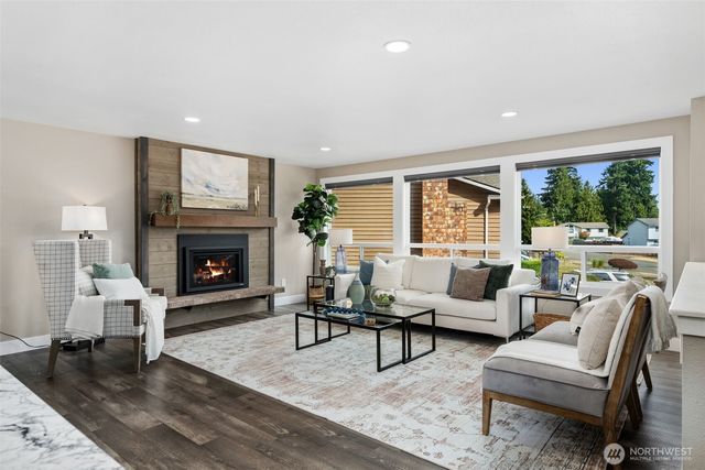 5330 158th Place SW, Edmonds, WA 98026