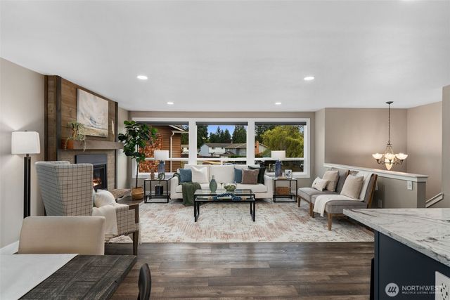 5330 158th Place SW, Edmonds, WA 98026