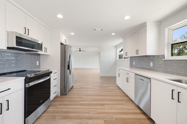 11151 State Highway 71, Unit A, Spicewood, TX 78669