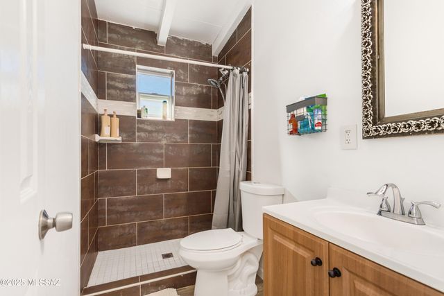 3927 E Lind Road, Tucson, AZ 85712