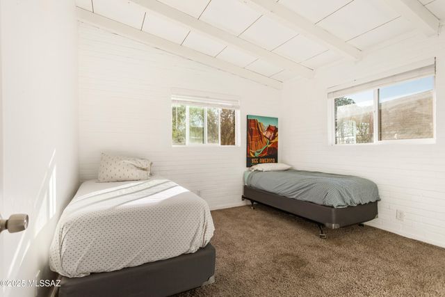 3927 E Lind Road, Tucson, AZ 85712