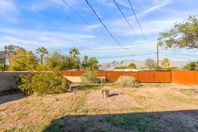 3927 E Lind Road, Tucson, AZ 85712