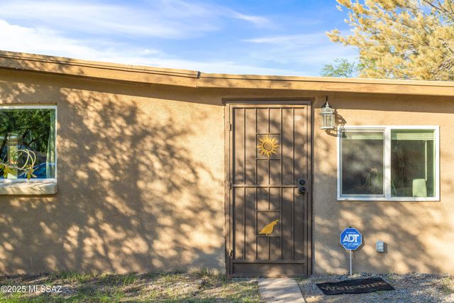 3927 E Lind Road, Tucson, AZ 85712