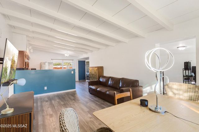 3927 E Lind Road, Tucson, AZ 85712