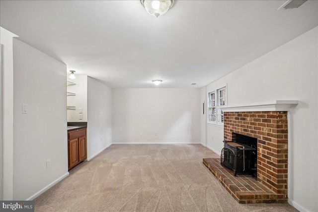 8258 CEDAR LANDING CT, Alexandria, VA 22306