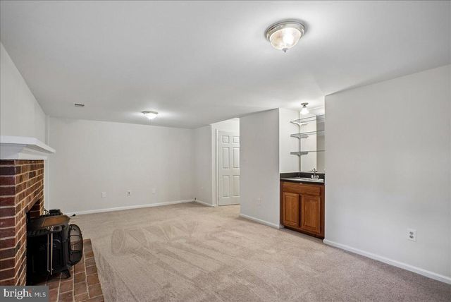 8258 CEDAR LANDING CT, Alexandria, VA 22306