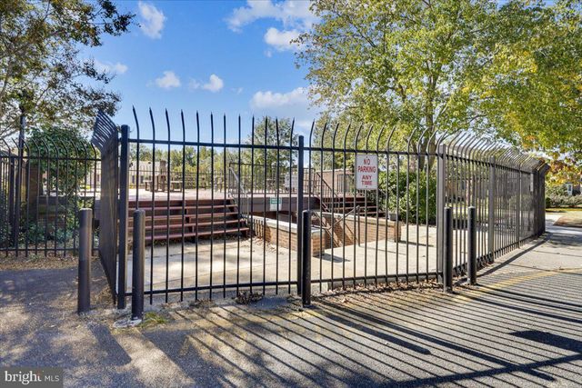 8258 CEDAR LANDING CT, Alexandria, VA 22306