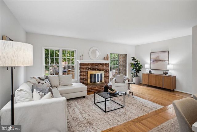 8258 CEDAR LANDING CT, Alexandria, VA 22306