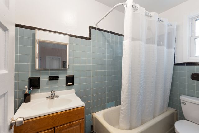 10649 97th St, New York City, NY 11417