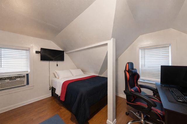 10649 97th St, New York City, NY 11417