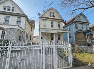10649 97th St, New York City, NY 11417