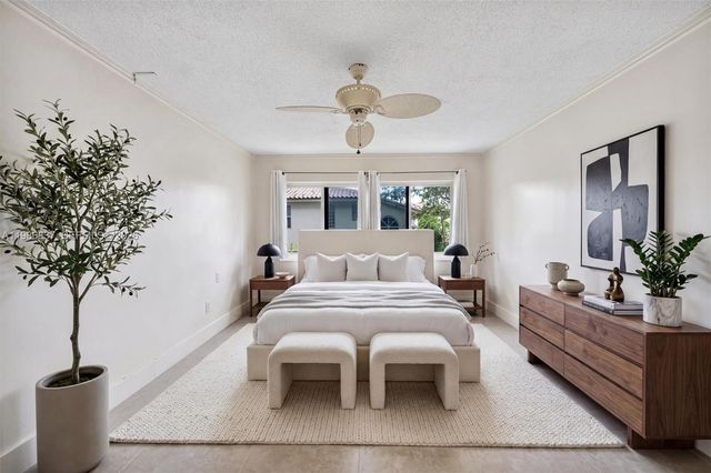 871 NE 195th St 202, Miami, FL 33179