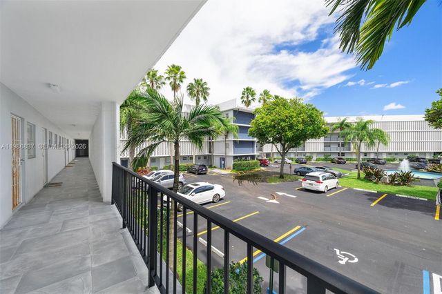 871 NE 195th St 202, Miami, FL 33179