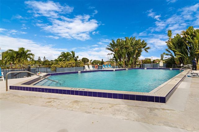 871 NE 195th St 202, Miami, FL 33179