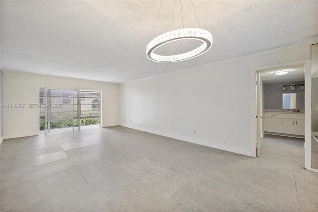 871 NE 195th St 202, Miami, FL 33179