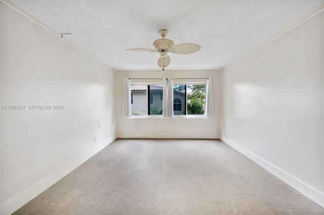 871 NE 195th St 202, Miami, FL 33179