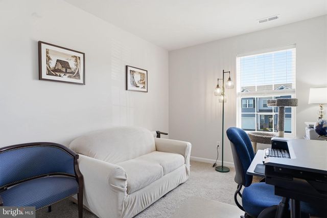 876 STILL WATERS LN, Pennsburg, PA 18073