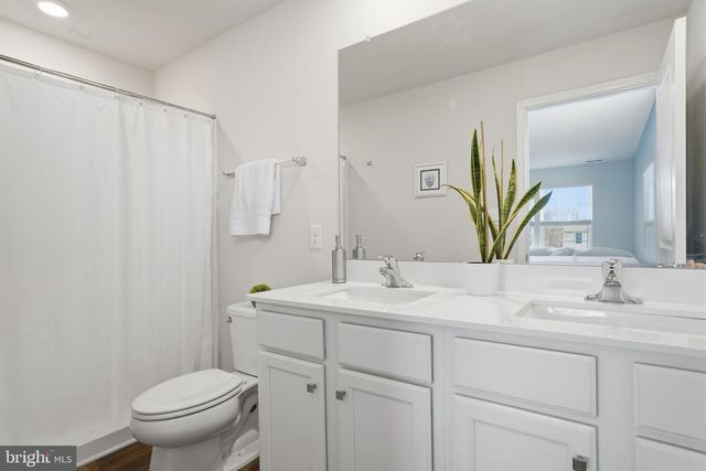 876 STILL WATERS LN, Pennsburg, PA 18073