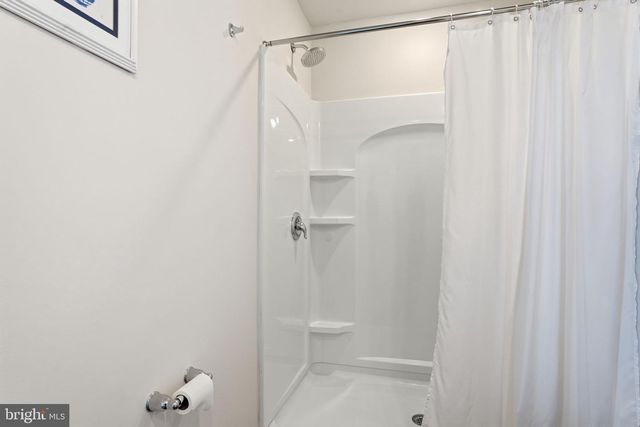 876 STILL WATERS LN, Pennsburg, PA 18073