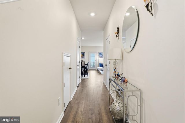 876 STILL WATERS LN, Pennsburg, PA 18073