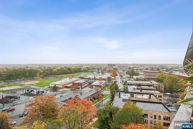 301 Beech 12E, Hackensack, NJ 07601