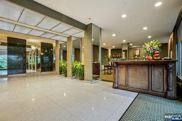 301 Beech 12E, Hackensack, NJ 07601