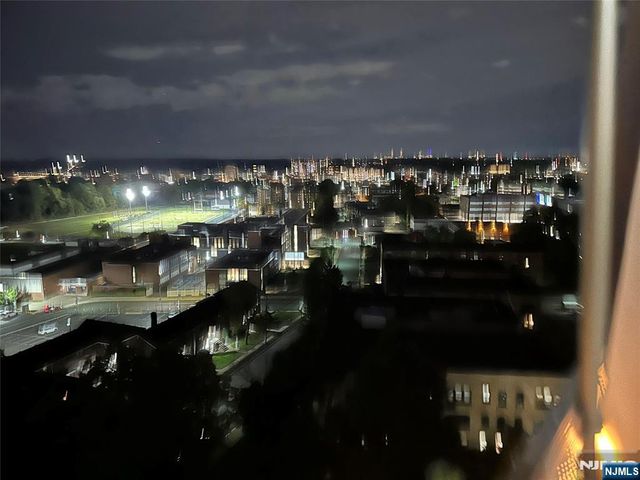 301 Beech 12E, Hackensack, NJ 07601