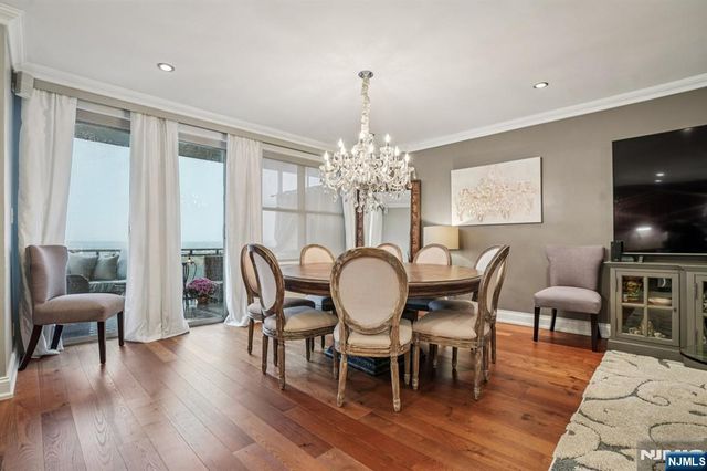 301 Beech 12E, Hackensack, NJ 07601