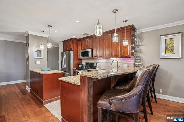 301 Beech 12E, Hackensack, NJ 07601