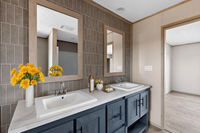 102 14th Avenue NW, Rio Rancho, NM 87144