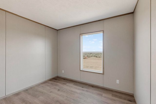 102 14th Avenue NW, Rio Rancho, NM 87144