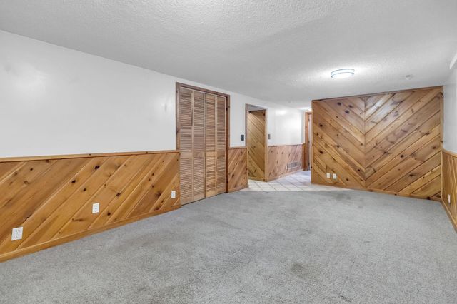 3012 62nd Avenue N, Brooklyn Center, MN 55429