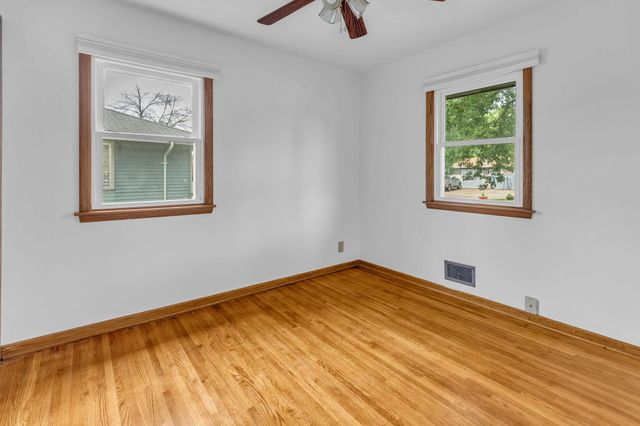 3012 62nd Avenue N, Brooklyn Center, MN 55429