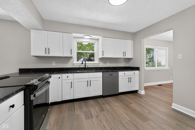 4327 Ashwood Drive, Indianapolis, IN 46268