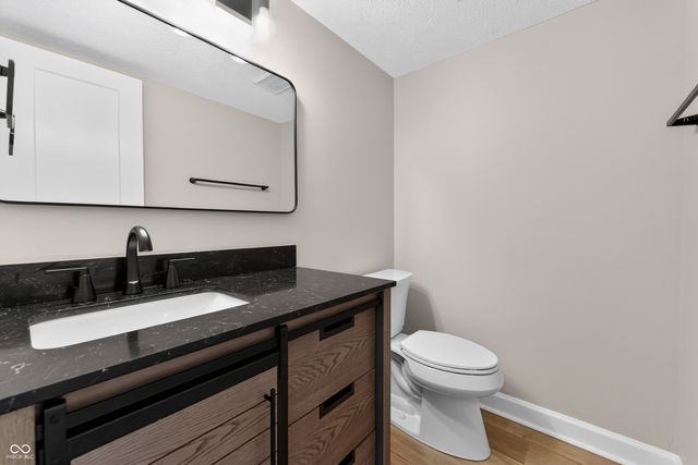 4327 Ashwood Drive, Indianapolis, IN 46268