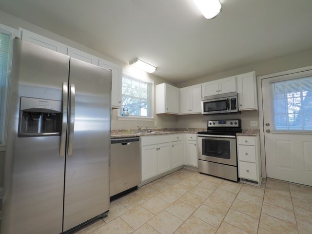 159 Sullivan Trl, La Vergne, TN 37086